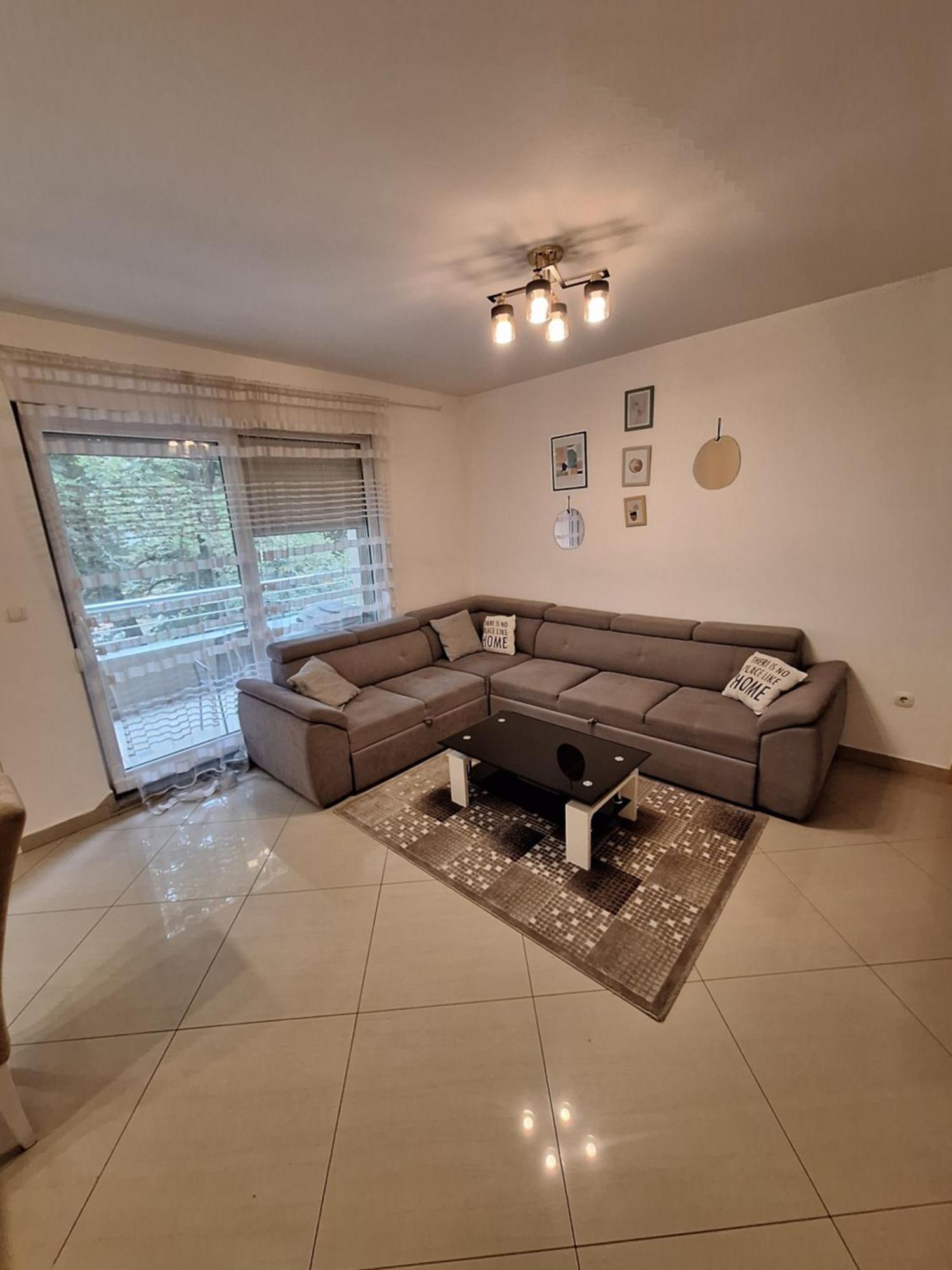 Apartment Enjoy Free Private Parking Mostar Buitenkant foto