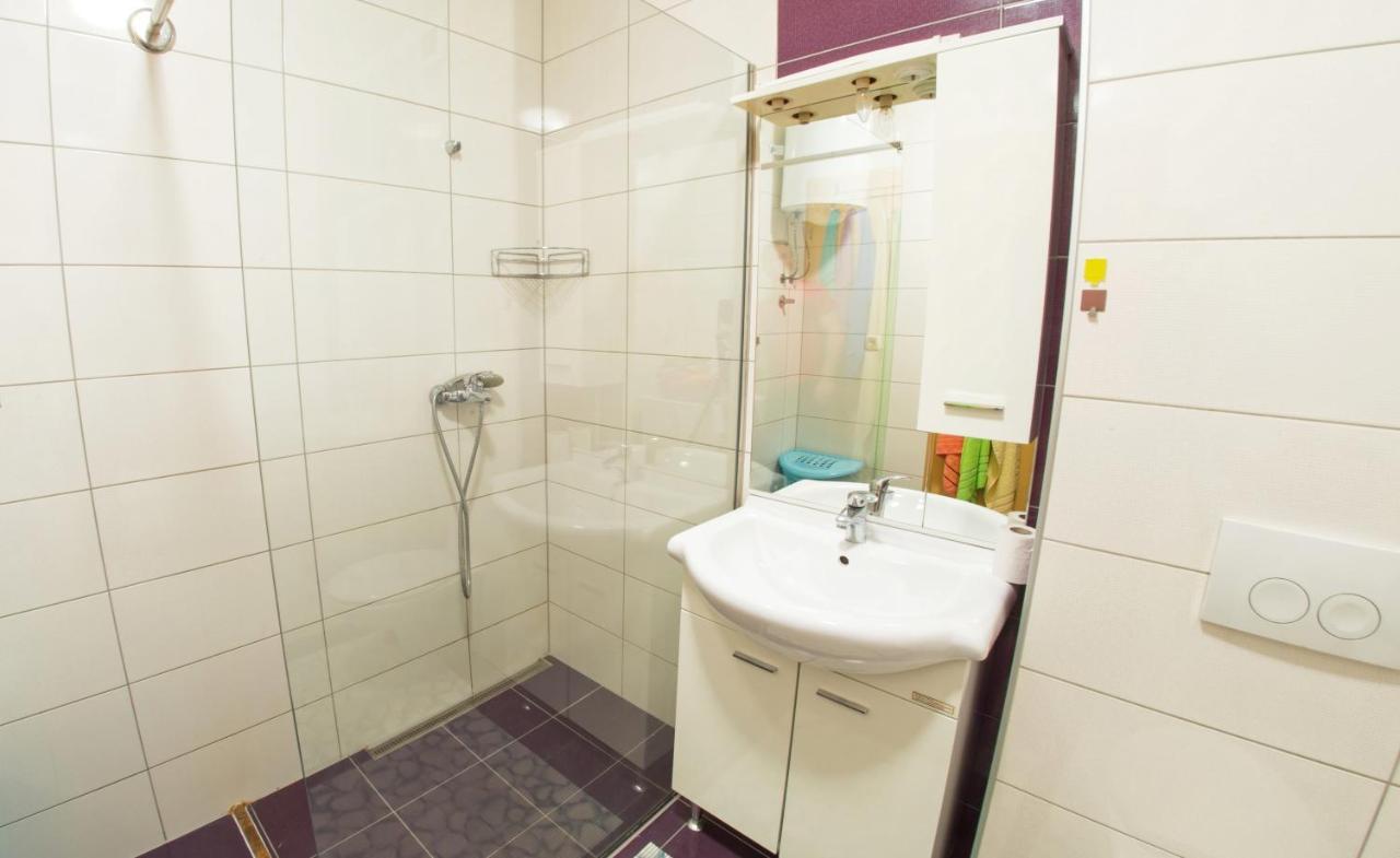 Apartment Enjoy Free Private Parking Mostar Buitenkant foto